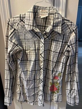 Ladies Ariat Gray and White Plaid Fitted Western Button-Up Shirt